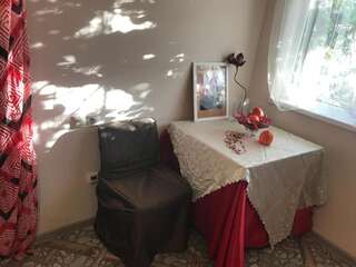 Гостевой дом Добрый Лев Сухум Четырехместный номер с общей ванной комнатой-6